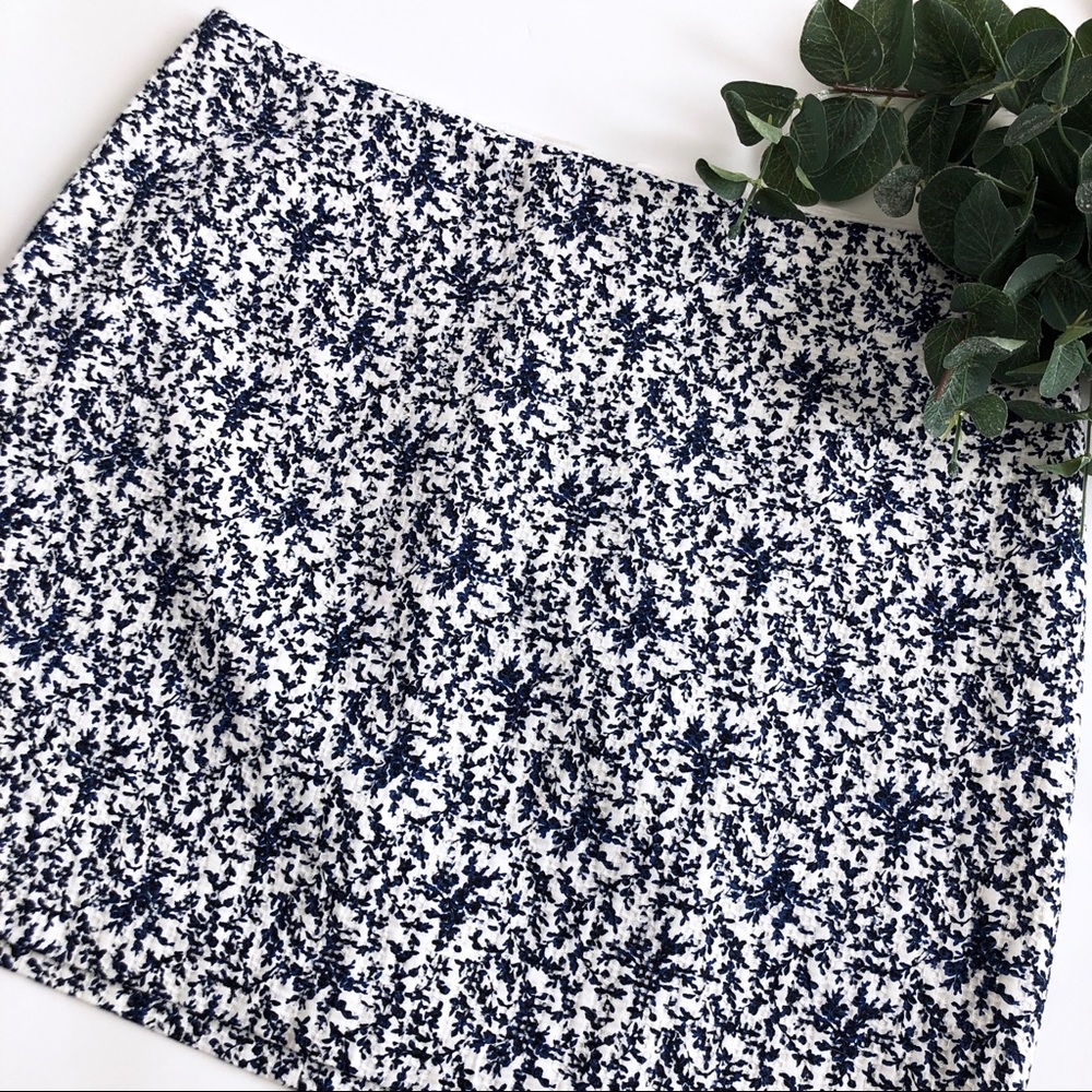 Madewell Blue Bud Skirt White Blue Floral Textured